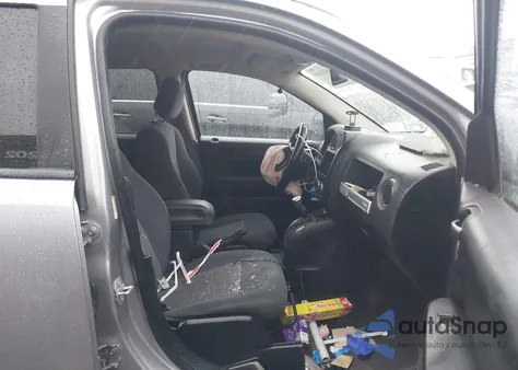 2016 Jeep Compass Sport z USA, uszkodzony, nr VIN 1C4NJCBA4GD621741